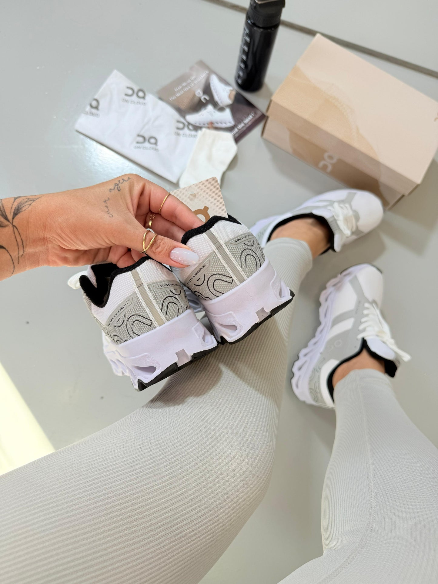 On Cloud Grey - PREMIUM