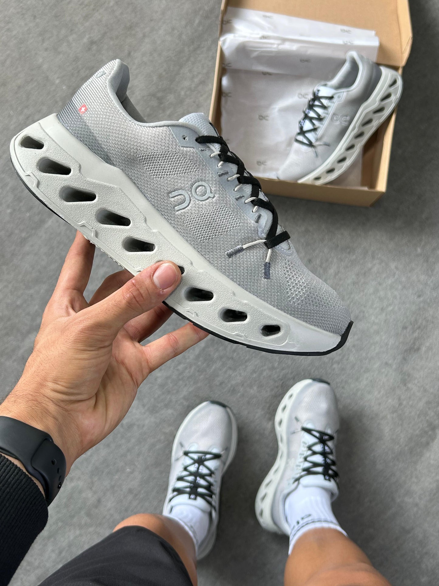 On Cloudtilt - GREY