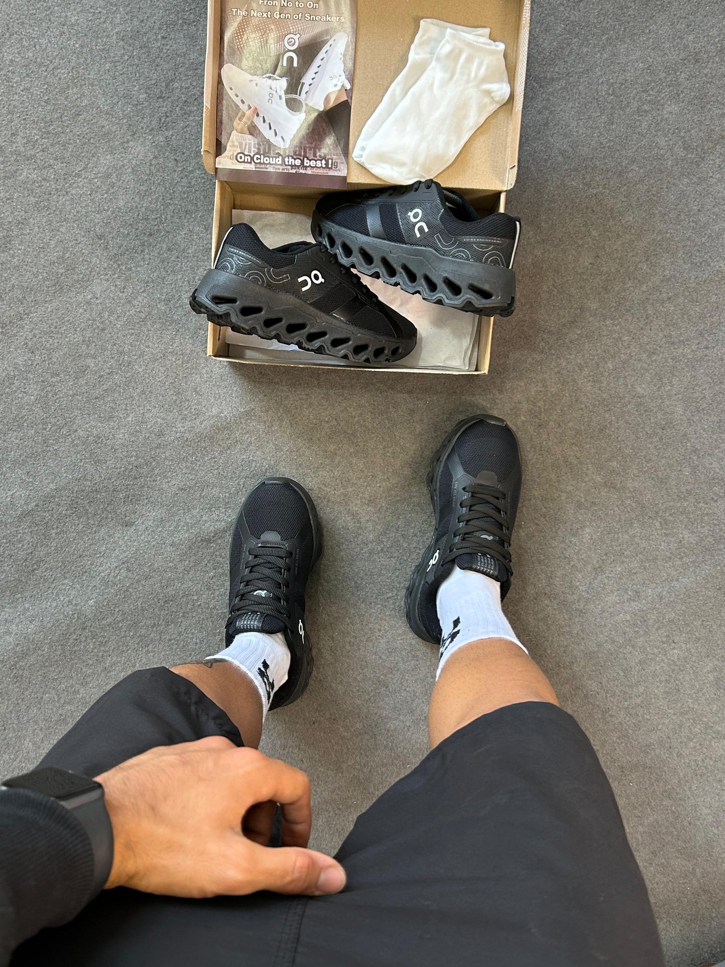 On Cloud Black  UNISSEX - PREMIUM