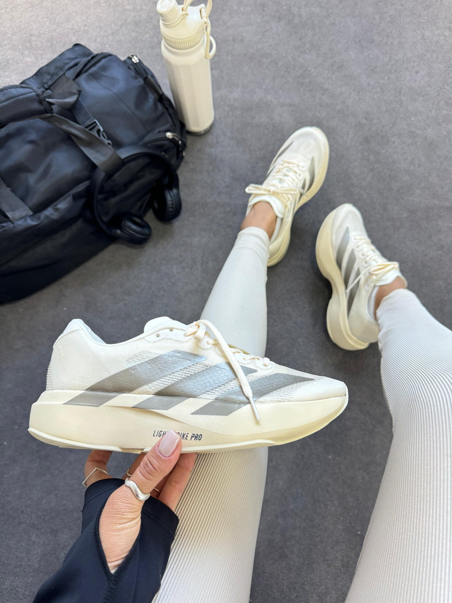 Adidas Adizero Evo SL - CINZA