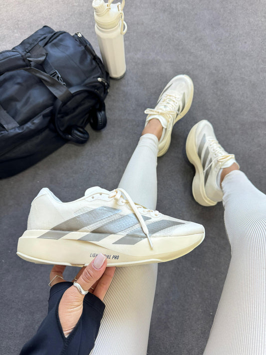 Adidas Adizero Evo SL - CINZA