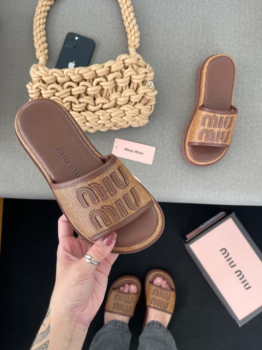 Sandália Papete MiuMiu ✨🤎