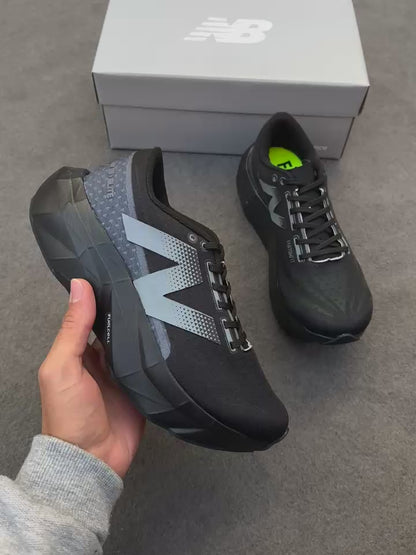 New balance  FuelCell SC Elite v4 - DARK