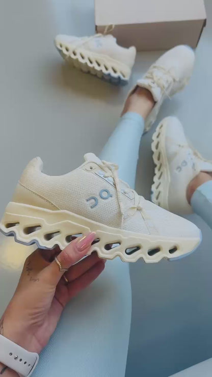 On Cloud  Cloudsurfer - PREMIUM